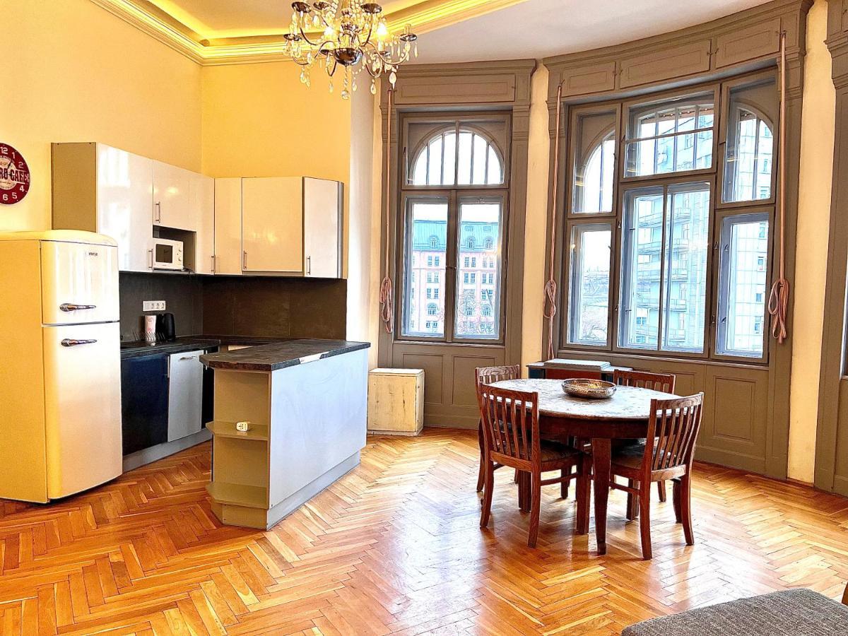F14 Guest House By Small Home Budapest Esterno foto