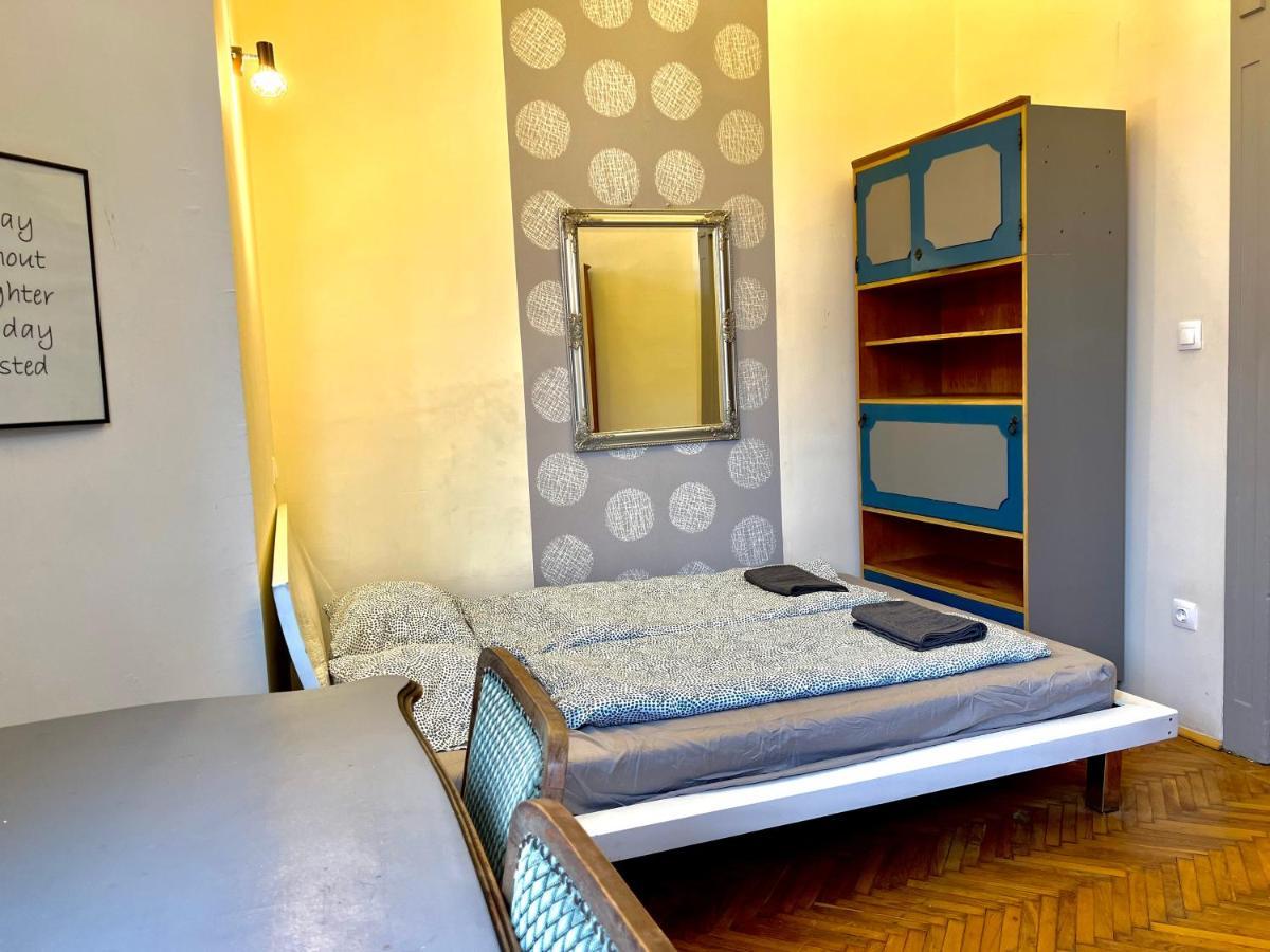 F14 Guest House By Small Home Budapest Esterno foto