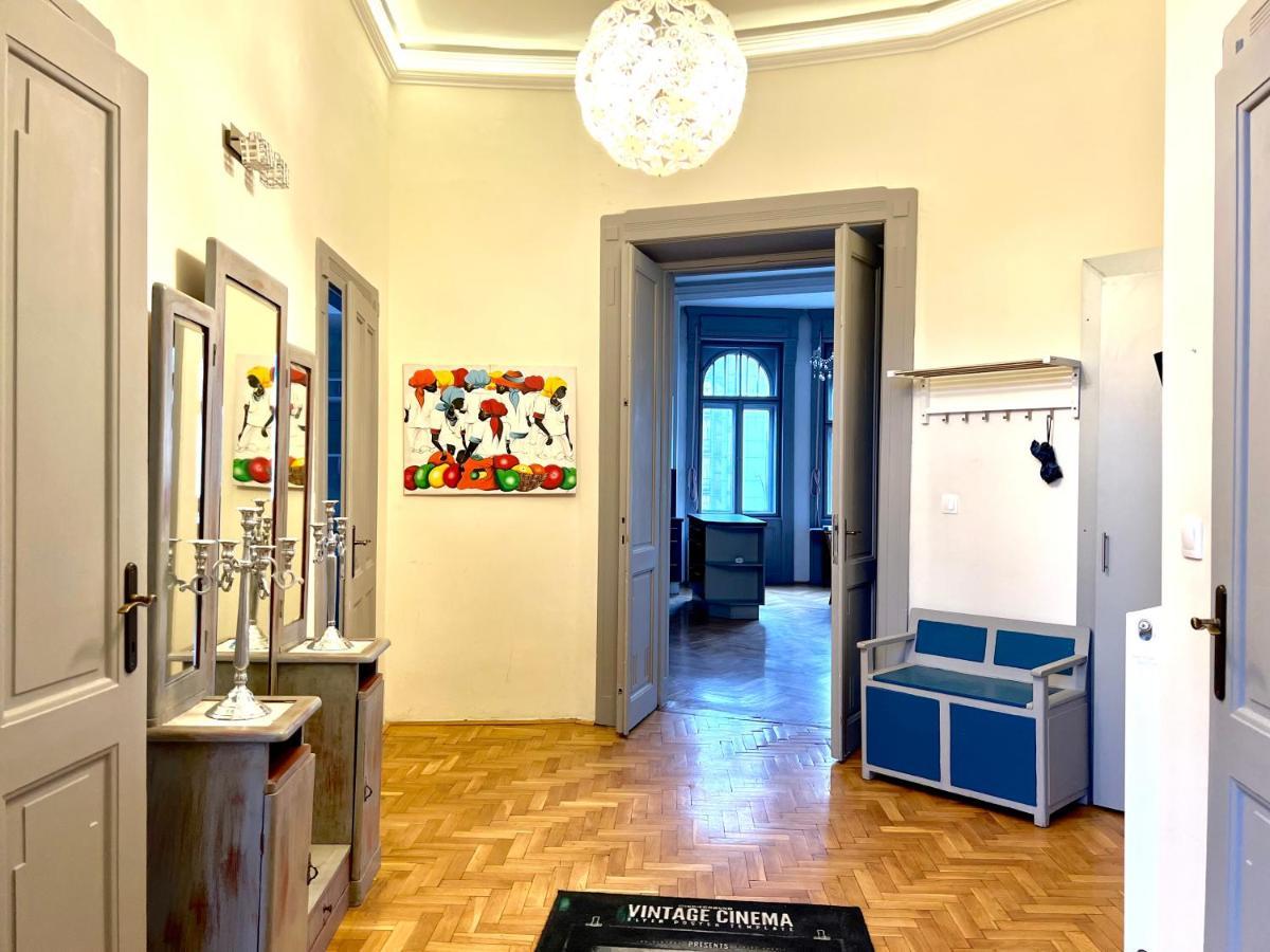 F14 Guest House By Small Home Budapest Esterno foto