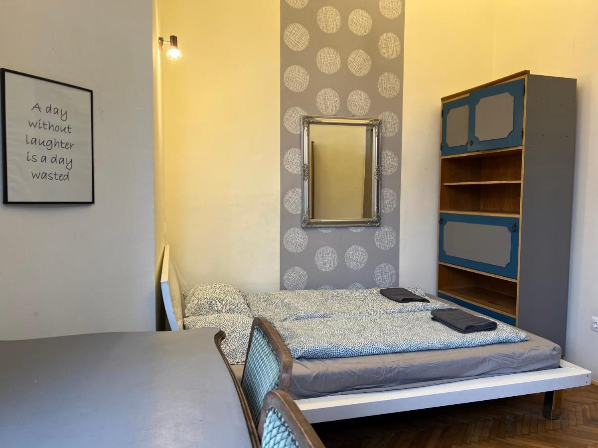 F14 Guest House By Small Home Budapest Esterno foto
